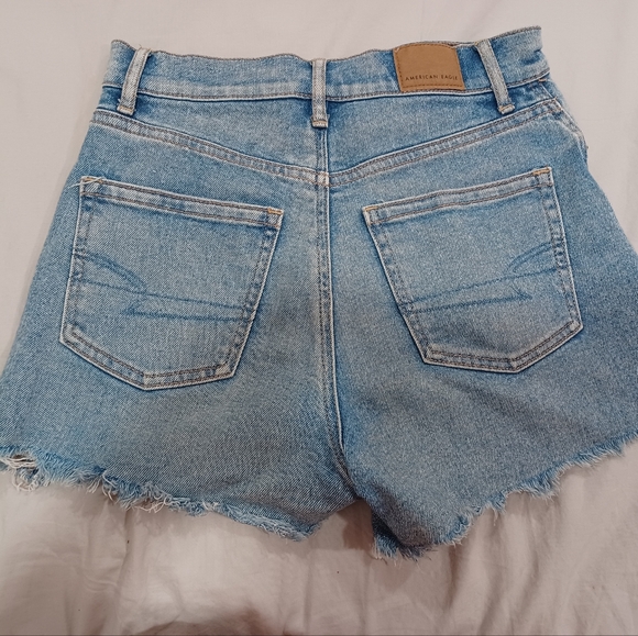 American Eagle Highest Rise "90s boyfriend short - Picture 2 of 4